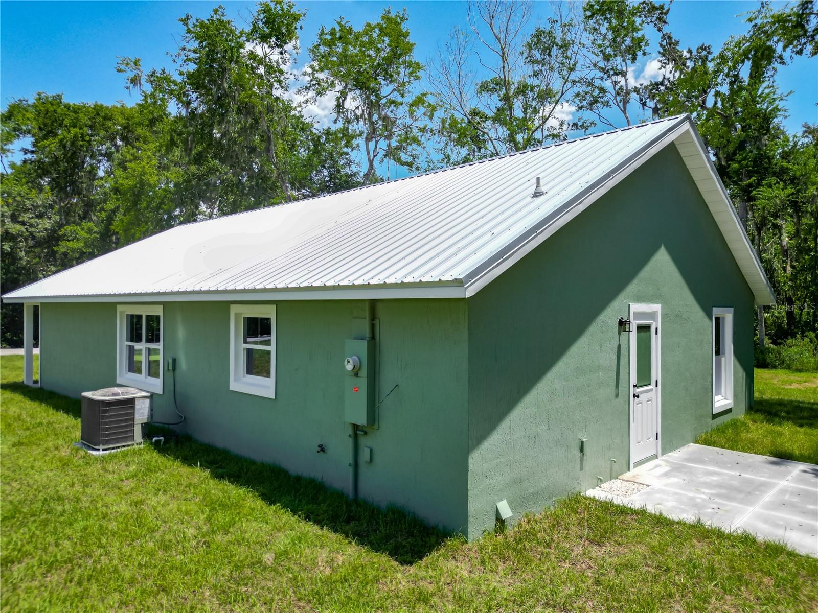 HIDDEN HARBOUR - Residential