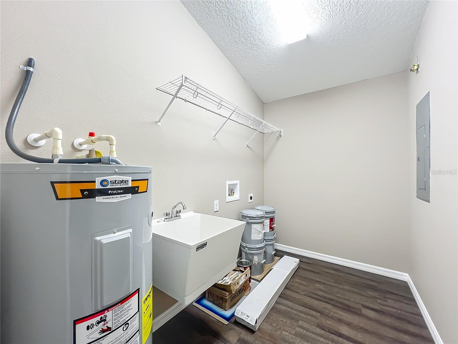 HIDDEN HARBOUR - Residential