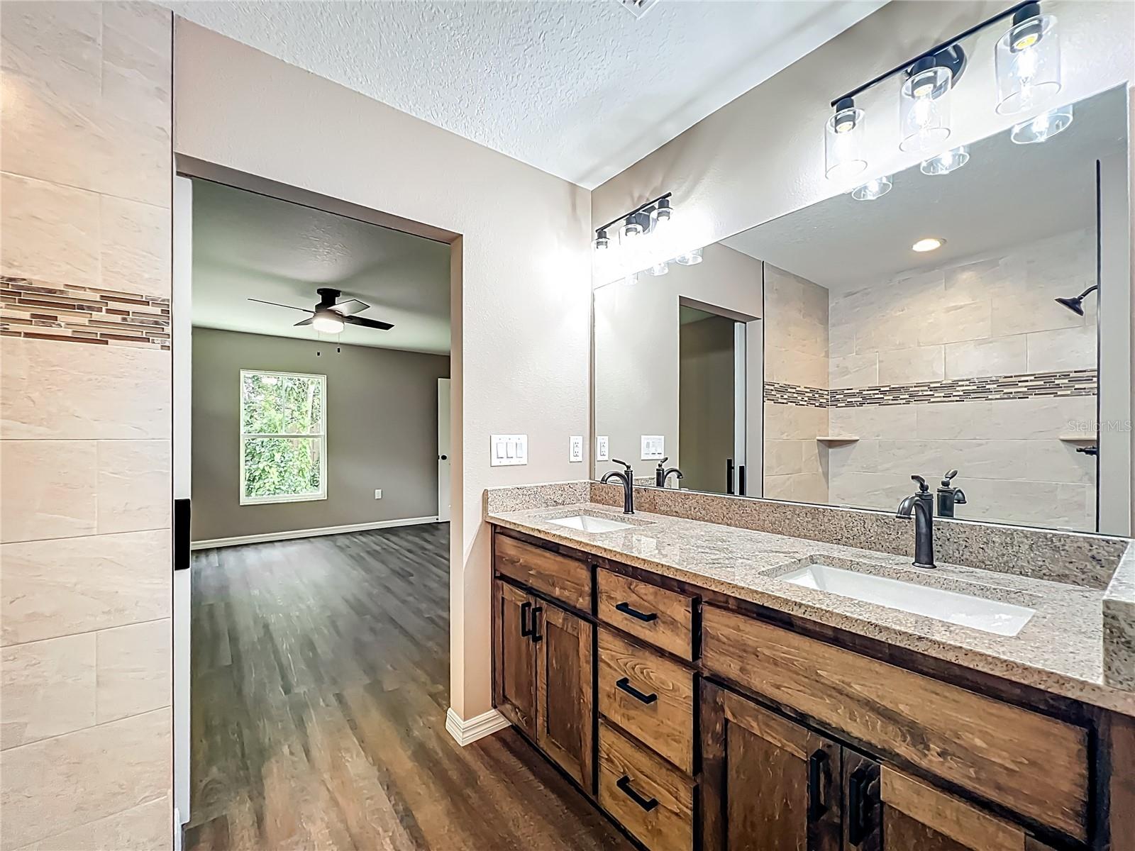 HIDDEN HARBOUR - Residential