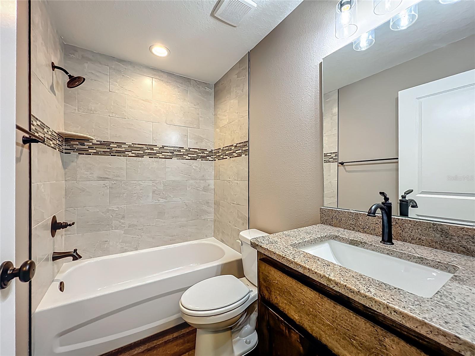 HIDDEN HARBOUR - Residential