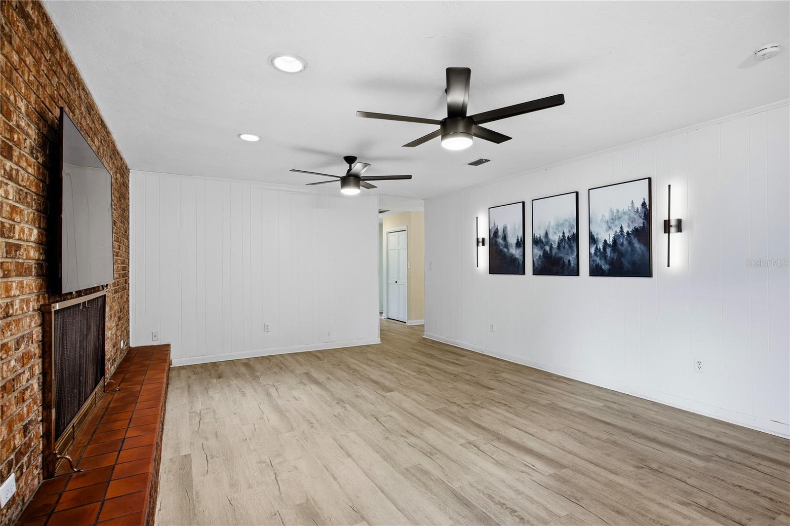 VALLEY THE - Residential