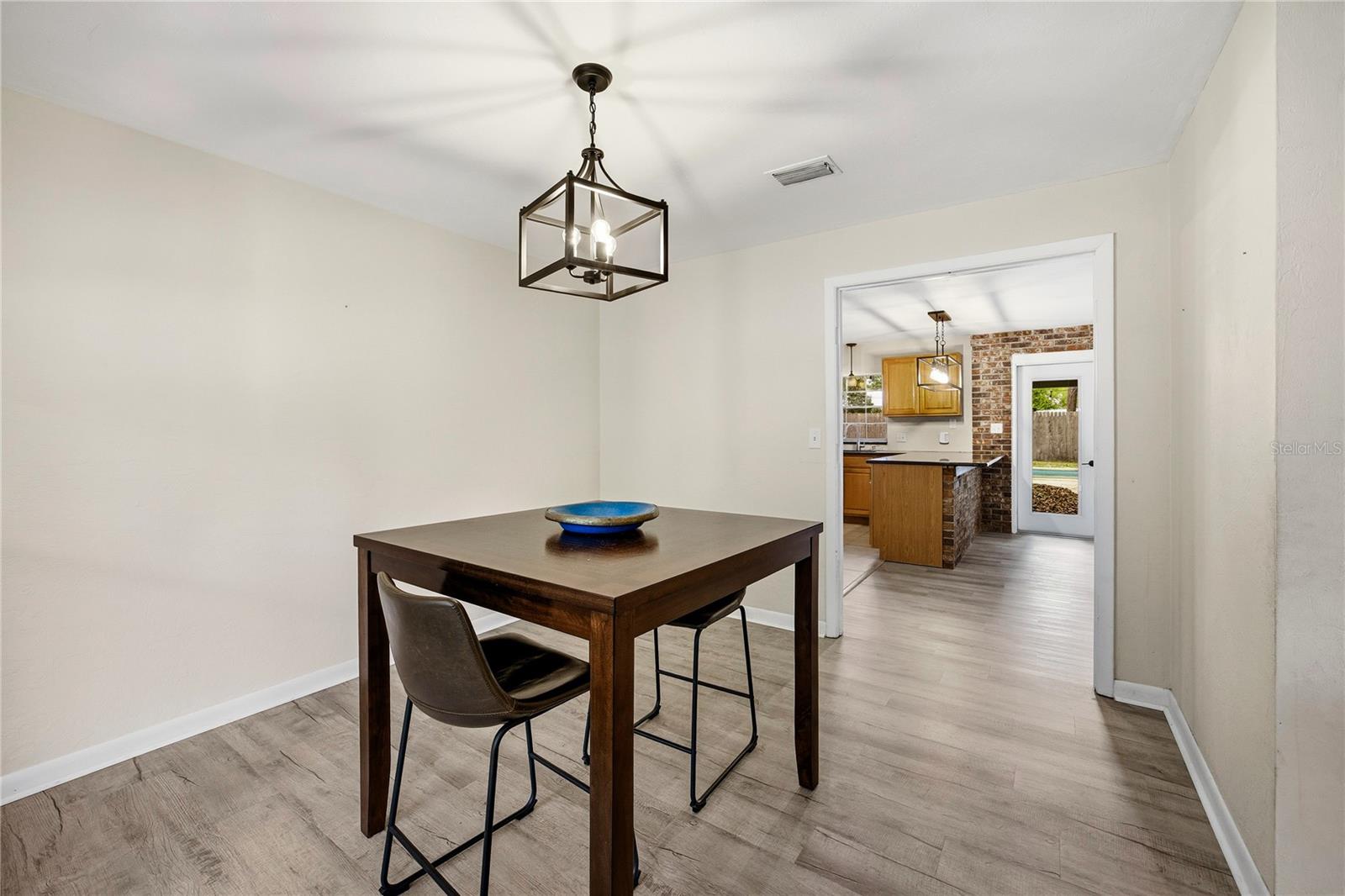 VALLEY THE - Residential