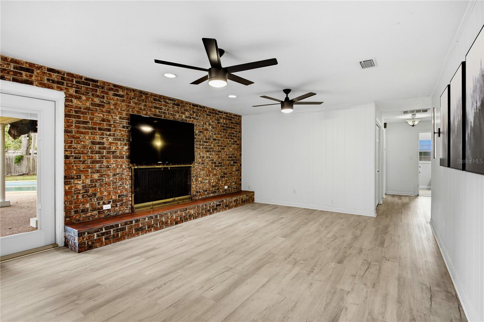 VALLEY THE - Residential