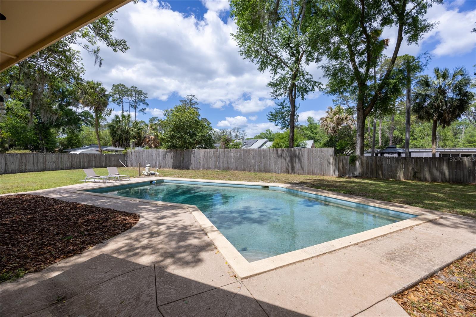 VALLEY THE - Residential