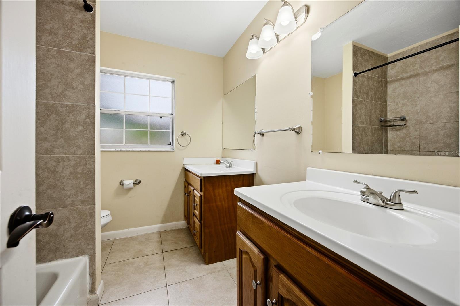 VALLEY THE - Residential