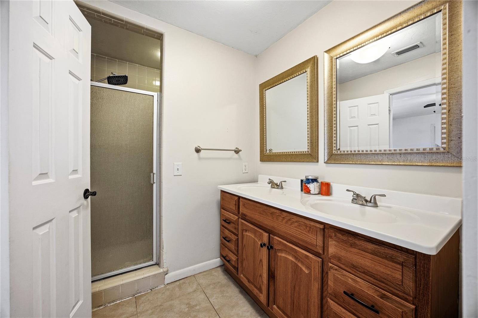 VALLEY THE - Residential