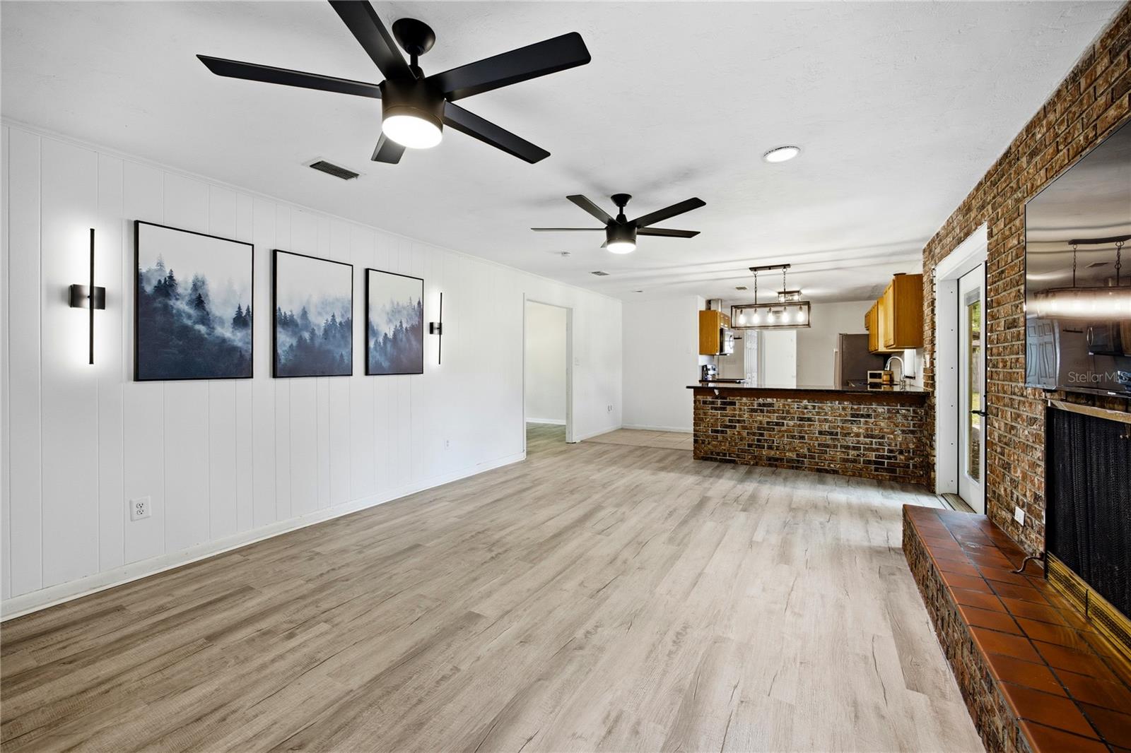 VALLEY THE - Residential