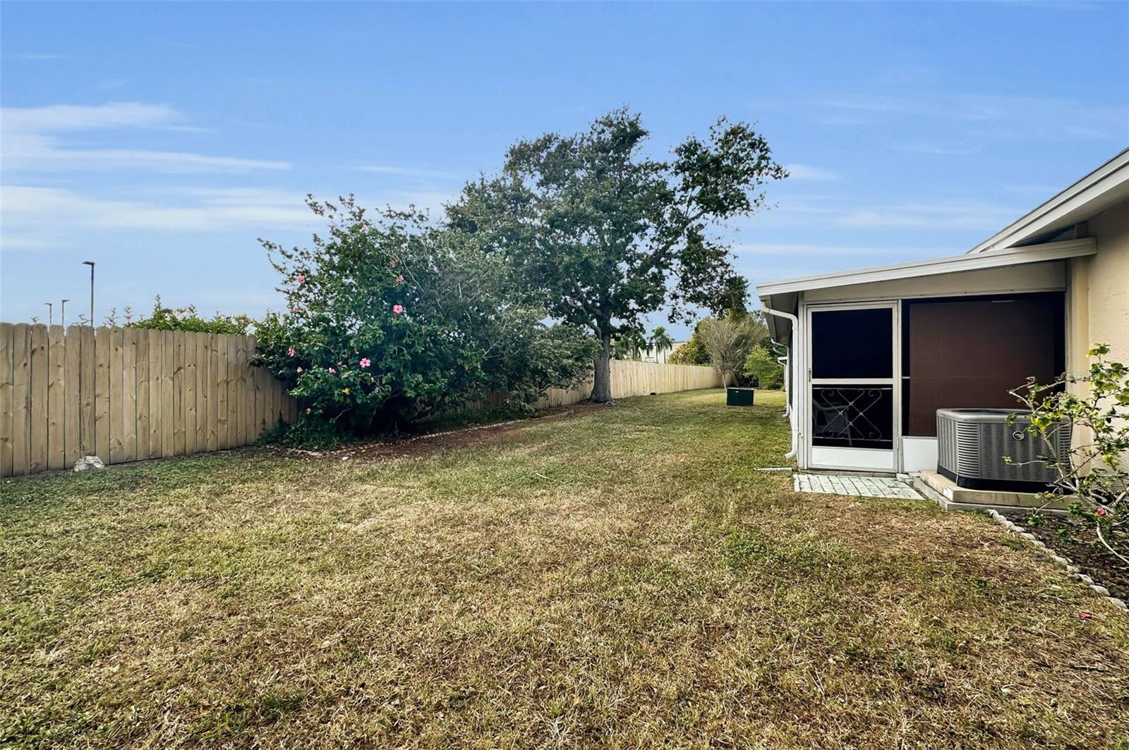 HEATHER HILL APTS - Residential