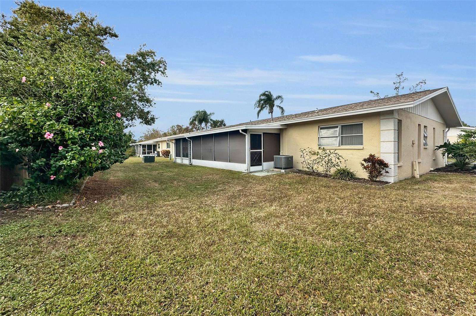 HEATHER HILL APTS - Residential