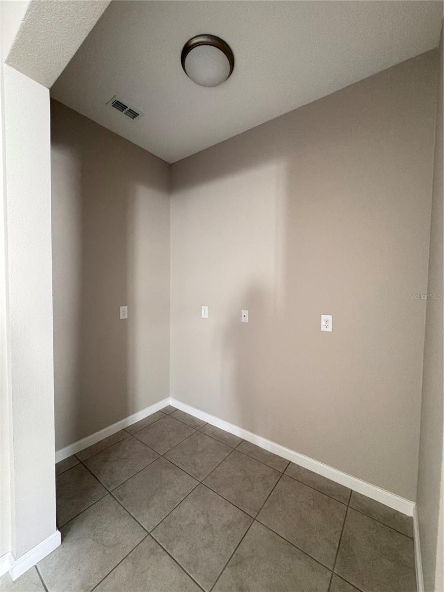 NORTHRIDGE ESTATES - Residential Lease