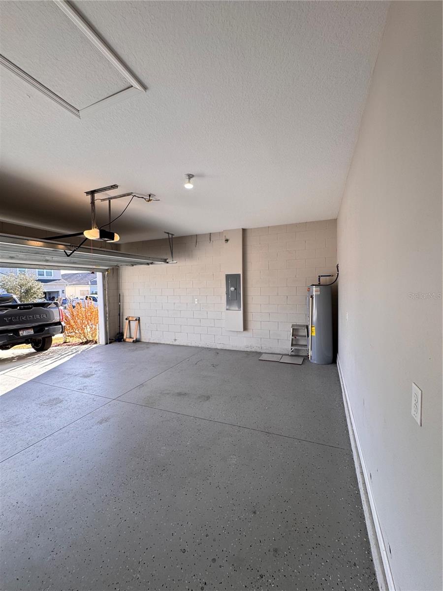 NORTHRIDGE ESTATES - Residential Lease