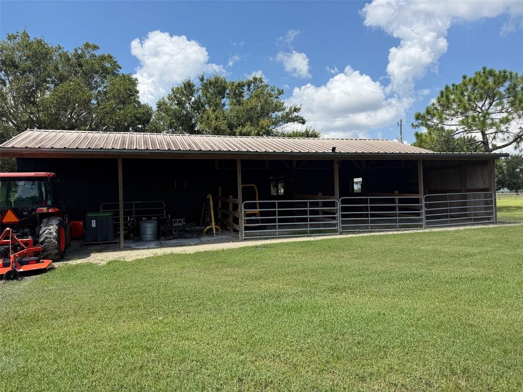 Photo of 22803 67th Avenue E, Bradenton, FL 34211 (MLS # A4676633)