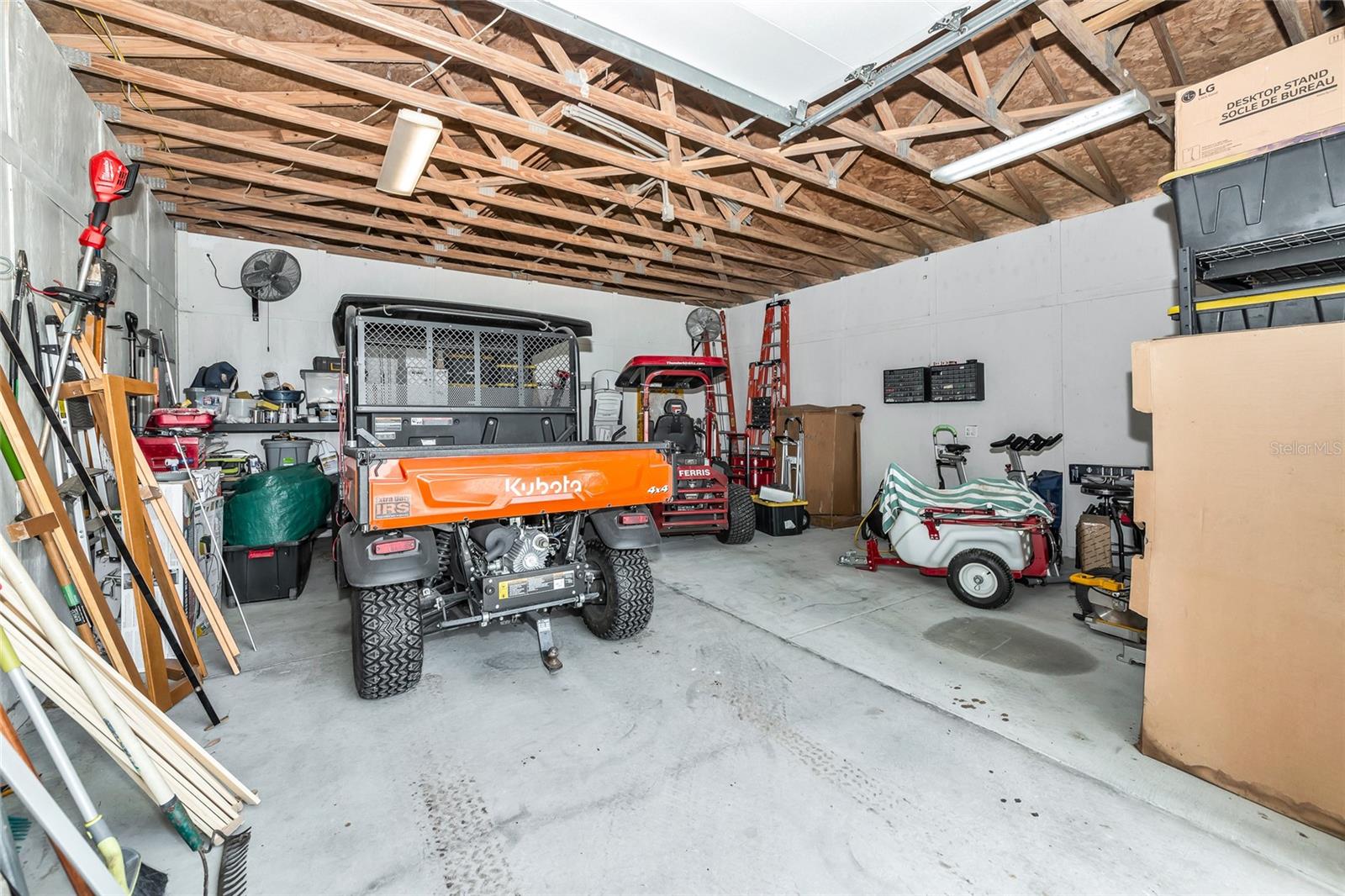 POMELLO PARK - Residential