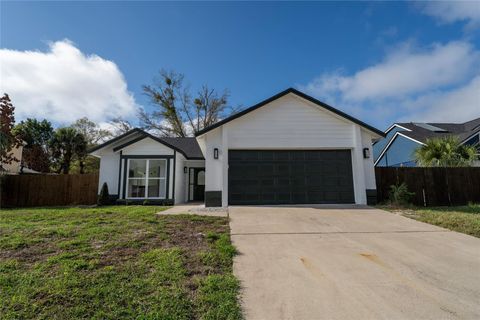 Photo of 5670 Breckenridge Circle, Orlando, FL 32818 (MLS # O6389334)