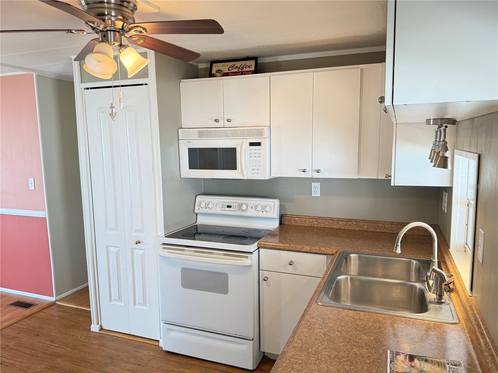 MOBEL AMERICANA MOBILE HOME PARK UNREC - Residential