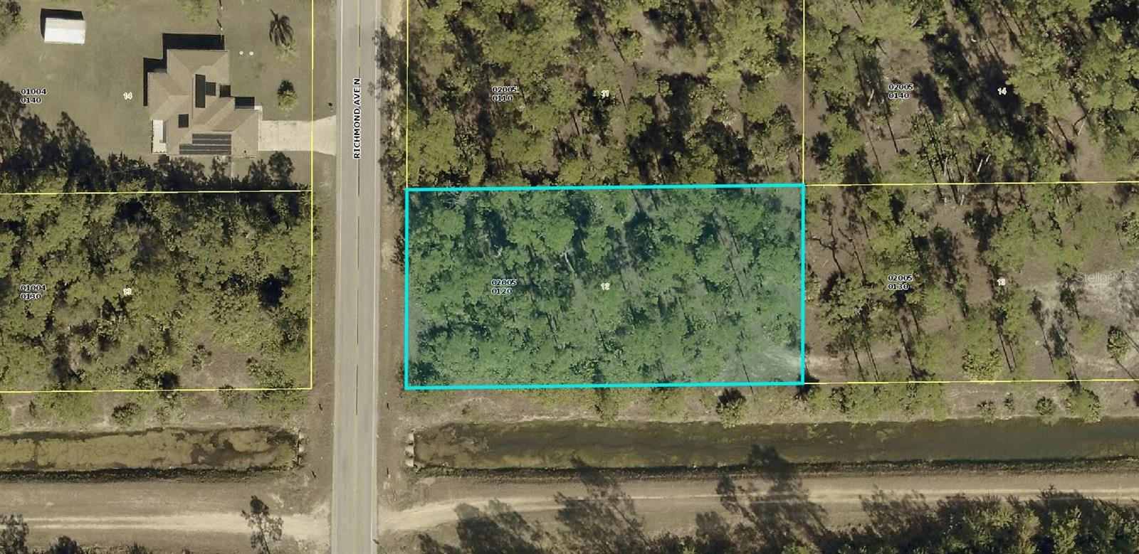 LEHIGH ACRES - Land