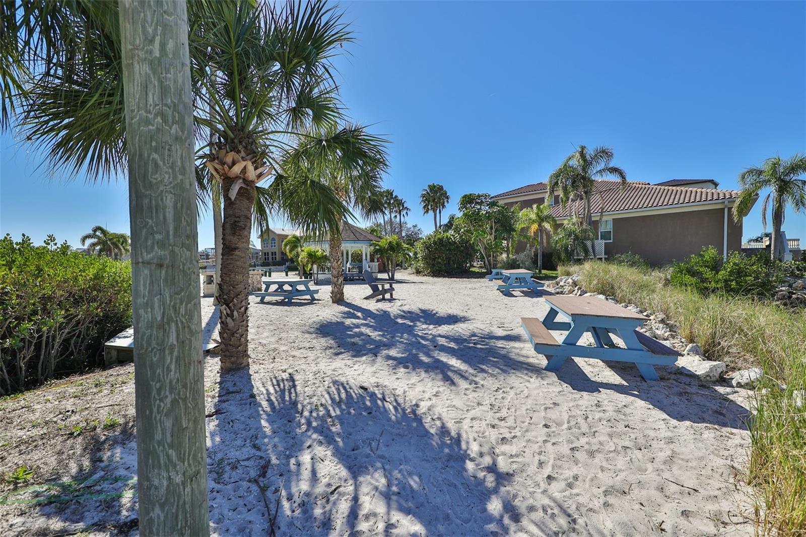 SYMPHONY ISLES UNIT FIVE - Residential