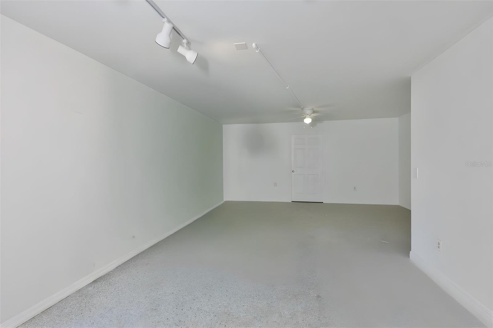 SYMPHONY ISLES UNIT FIVE - Residential