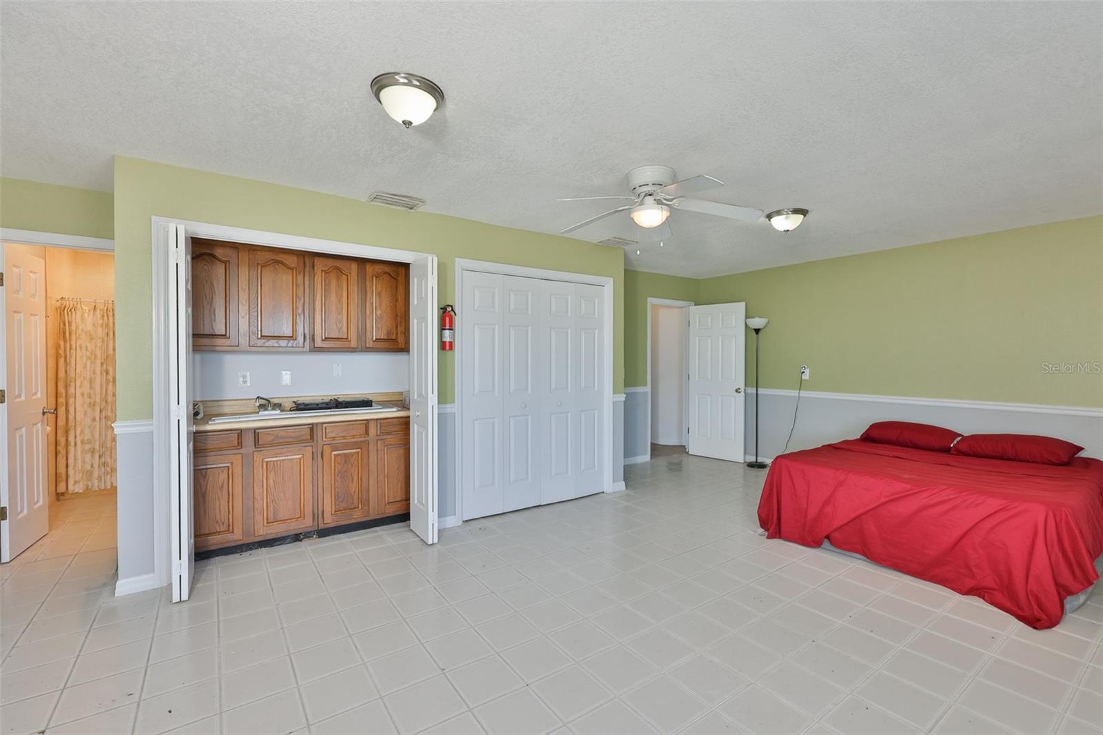 SYMPHONY ISLES UNIT FIVE - Residential