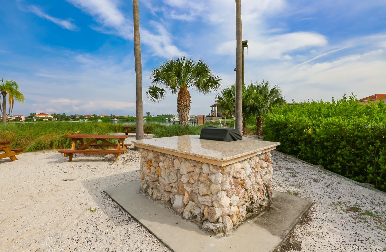 SYMPHONY ISLES UNIT FIVE - Residential
