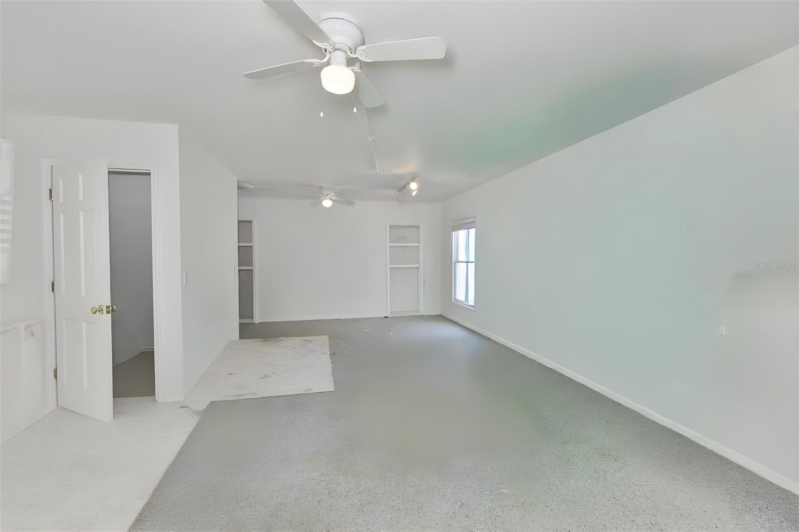 SYMPHONY ISLES UNIT FIVE - Residential