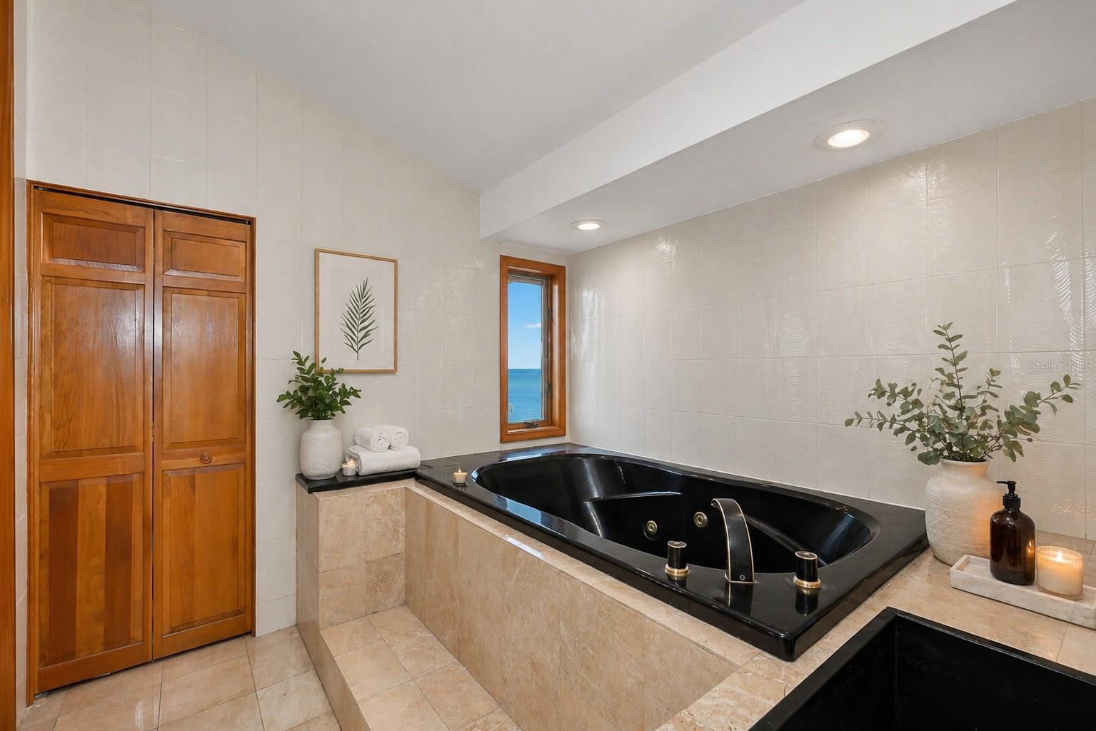 SYMPHONY ISLES UNIT FIVE - Residential