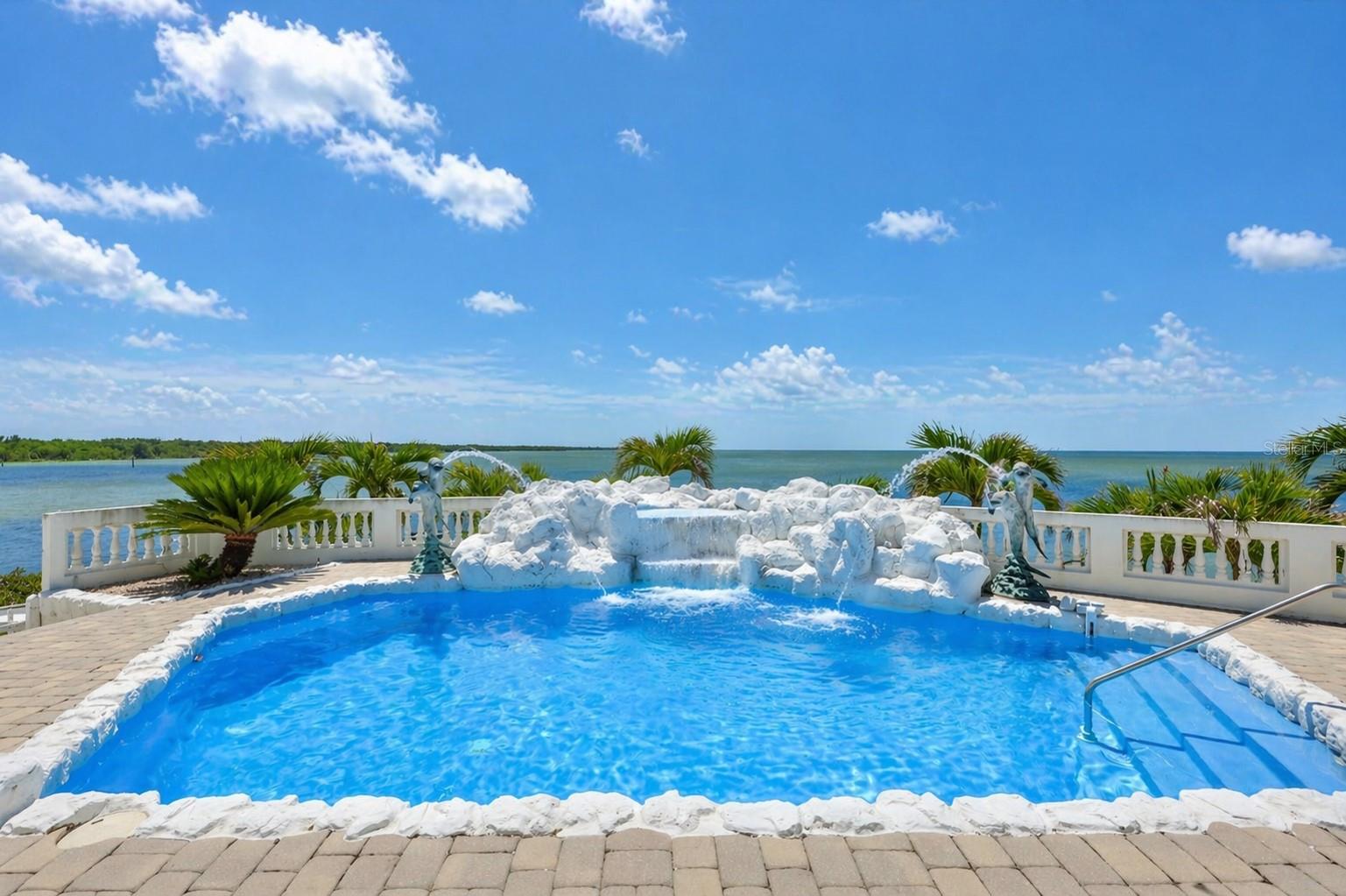 SYMPHONY ISLES UNIT FIVE - Residential