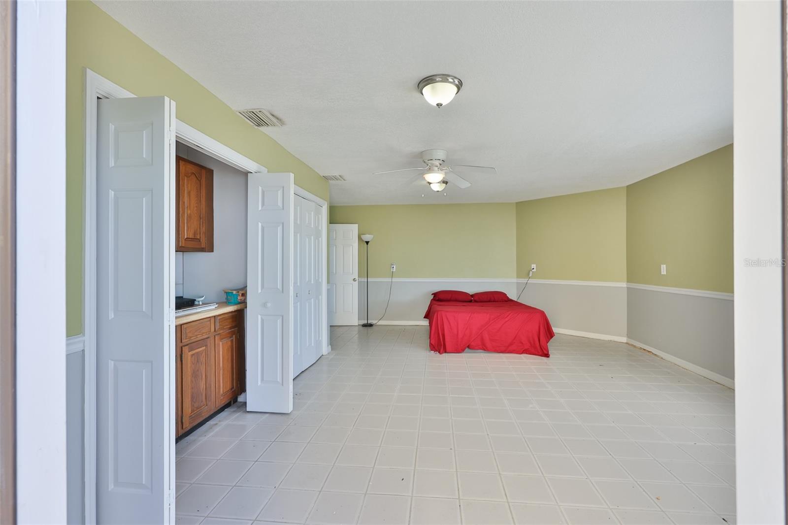 SYMPHONY ISLES UNIT FIVE - Residential