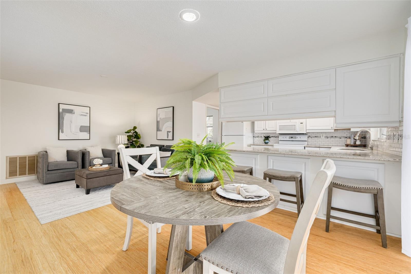 DEL ORO GROVES 1ST ADD - Residential