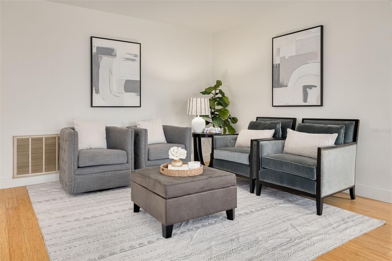 DEL ORO GROVES 1ST ADD - Residential