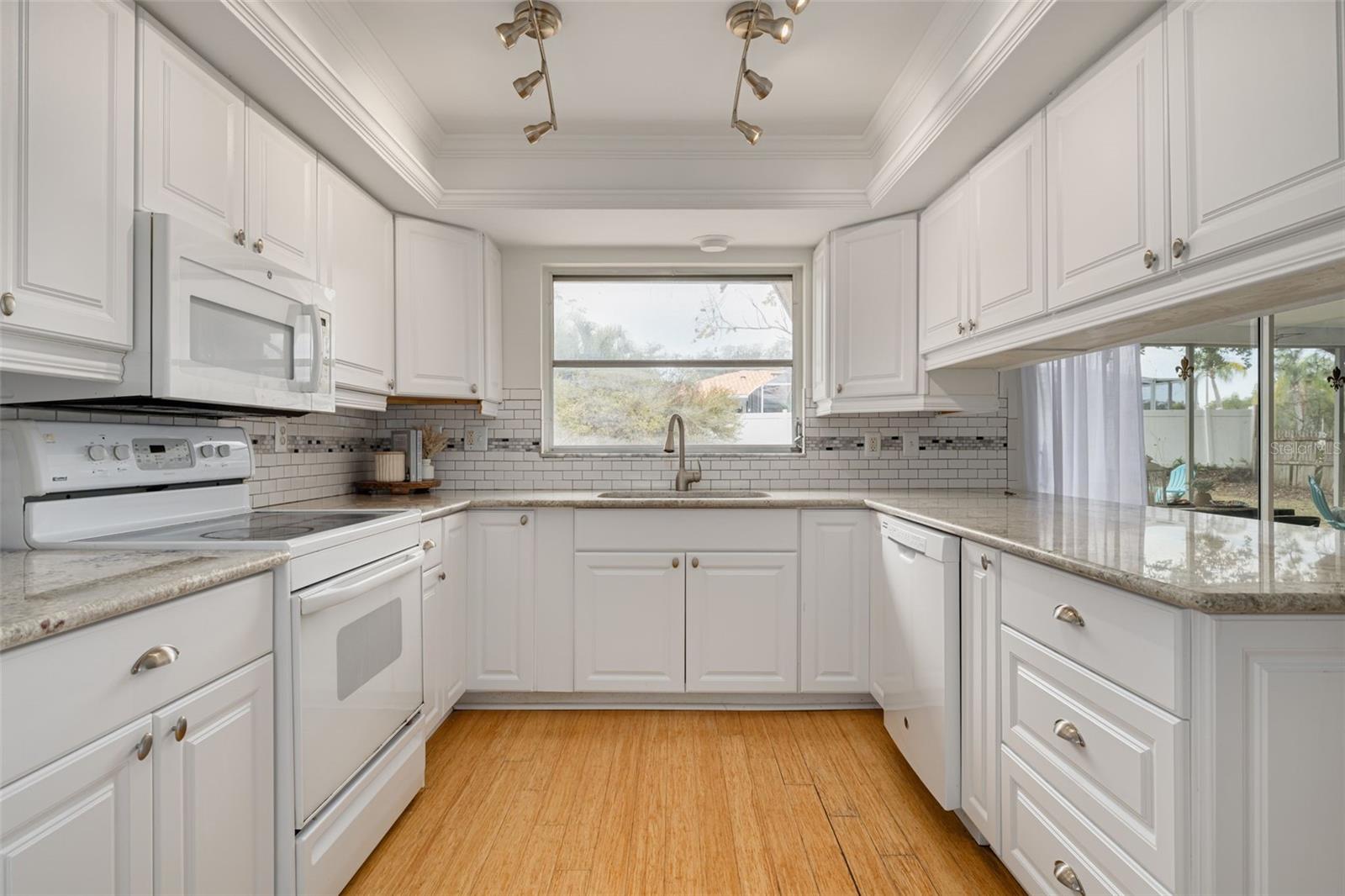 DEL ORO GROVES 1ST ADD - Residential