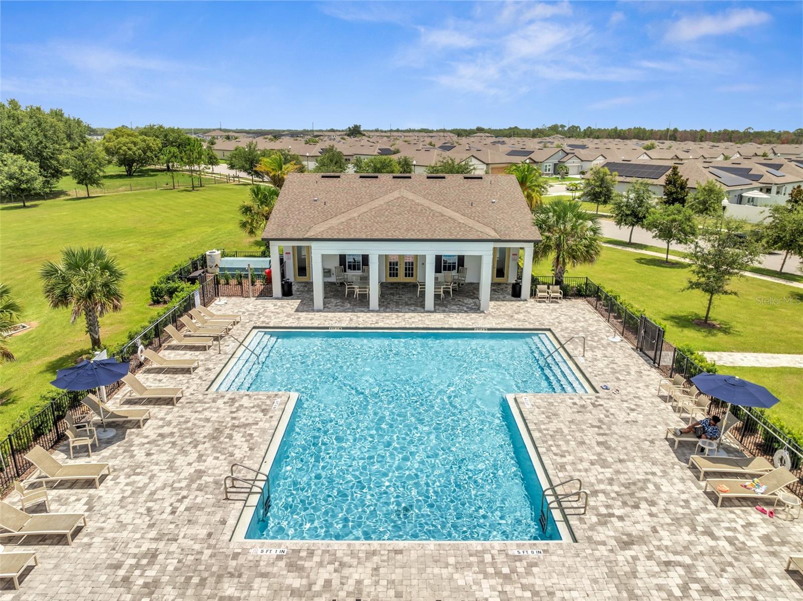 SUN BROOKE - Residential