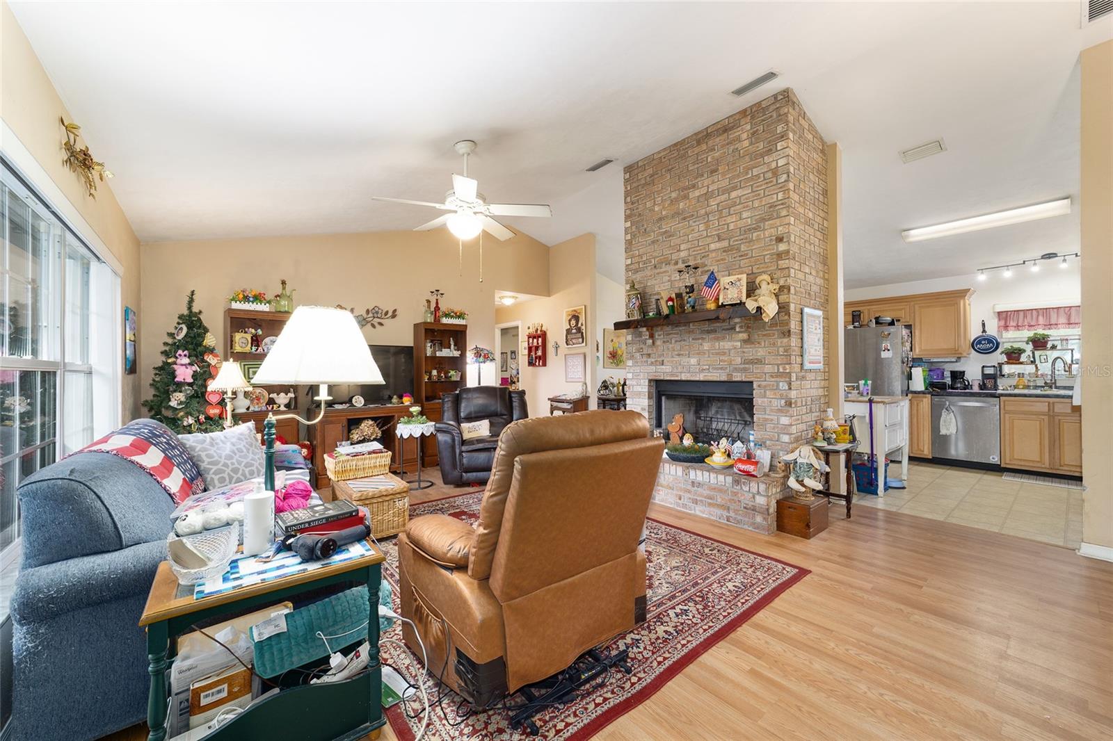 MELROSE LANDING - Residential