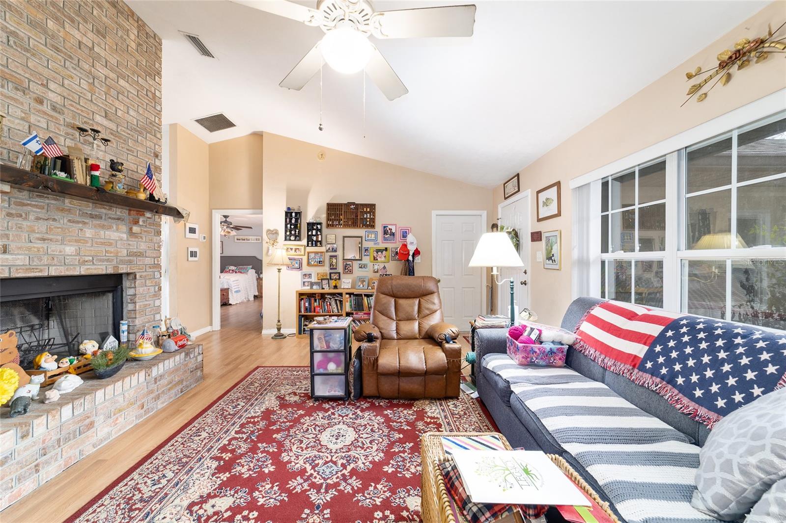 MELROSE LANDING - Residential