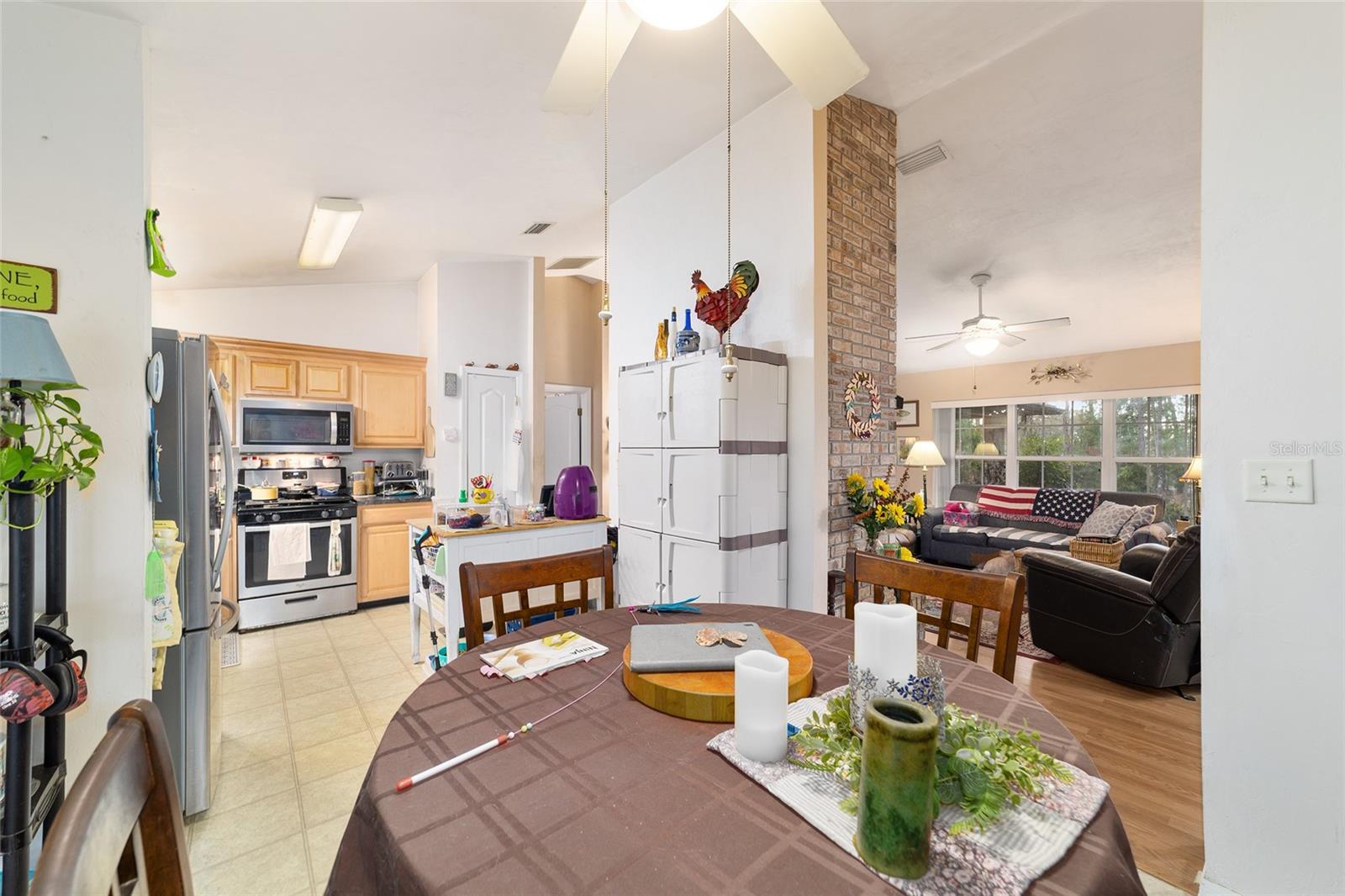 MELROSE LANDING - Residential