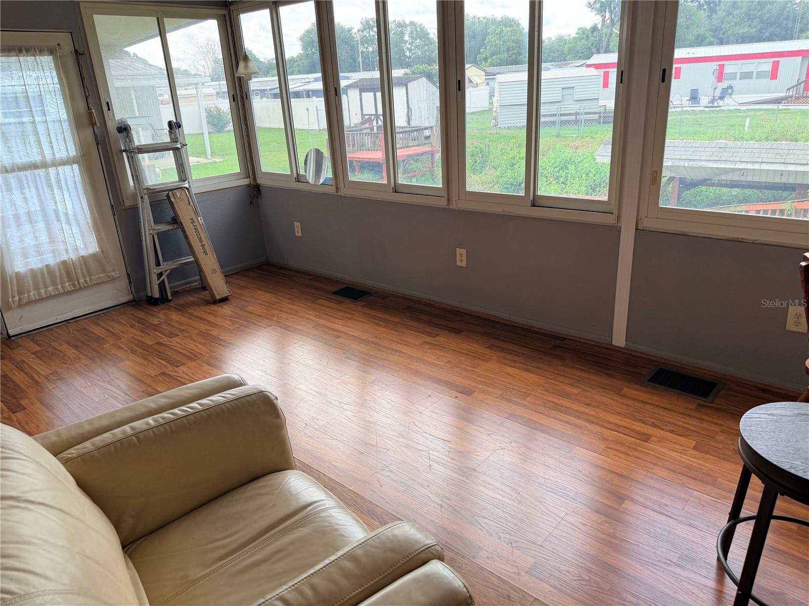 LAKE MARIANA ACRES - Residential