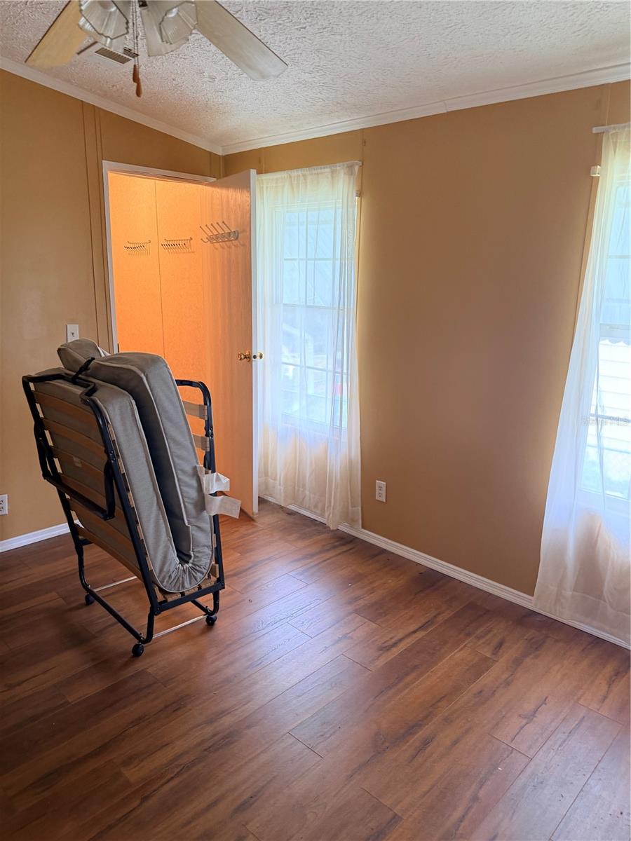 LAKE MARIANA ACRES - Residential