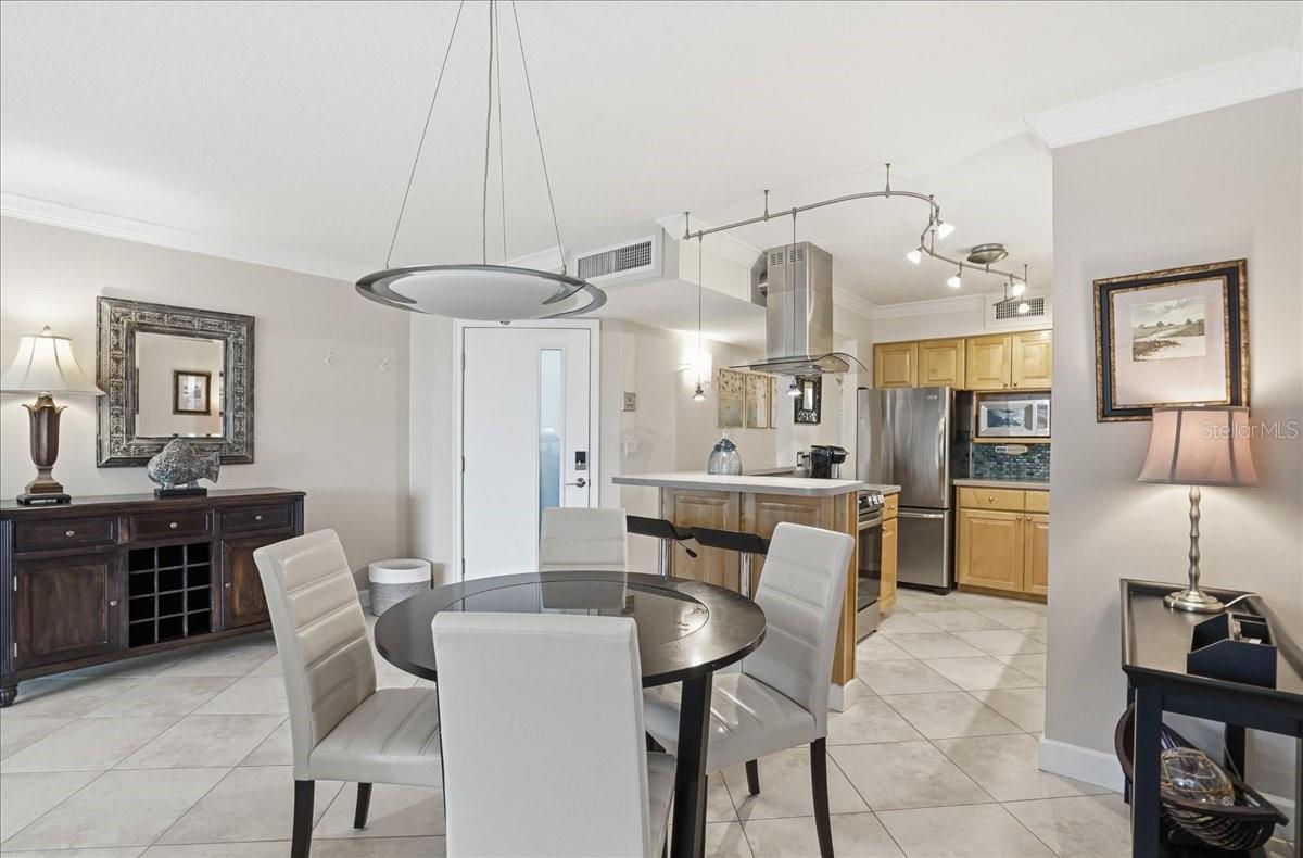 WEST WINDS OF HOLMES BEACH II - Residential