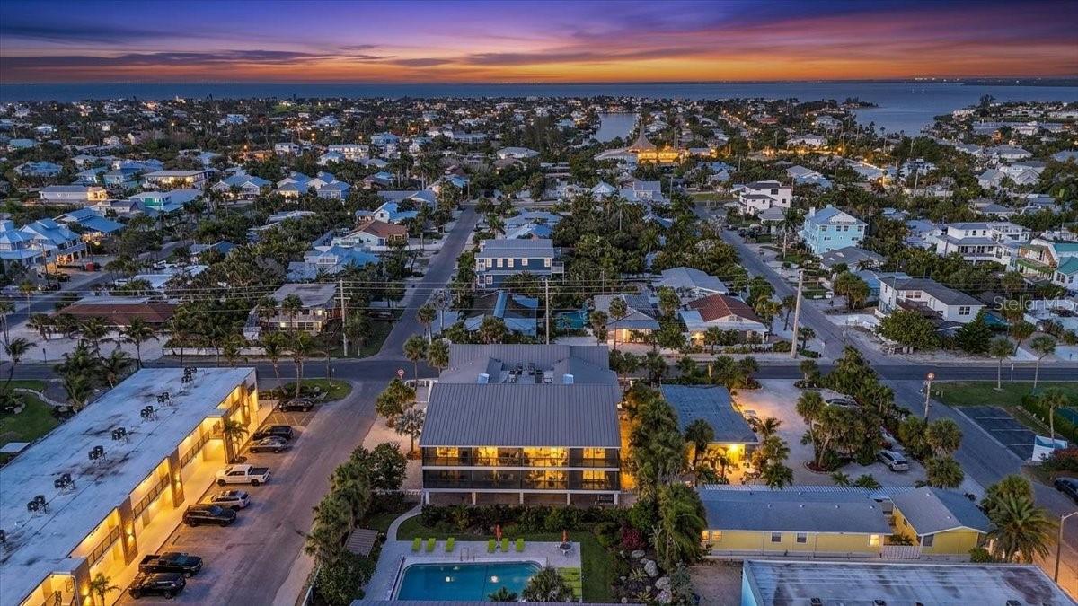 WEST WINDS OF HOLMES BEACH II - Residential