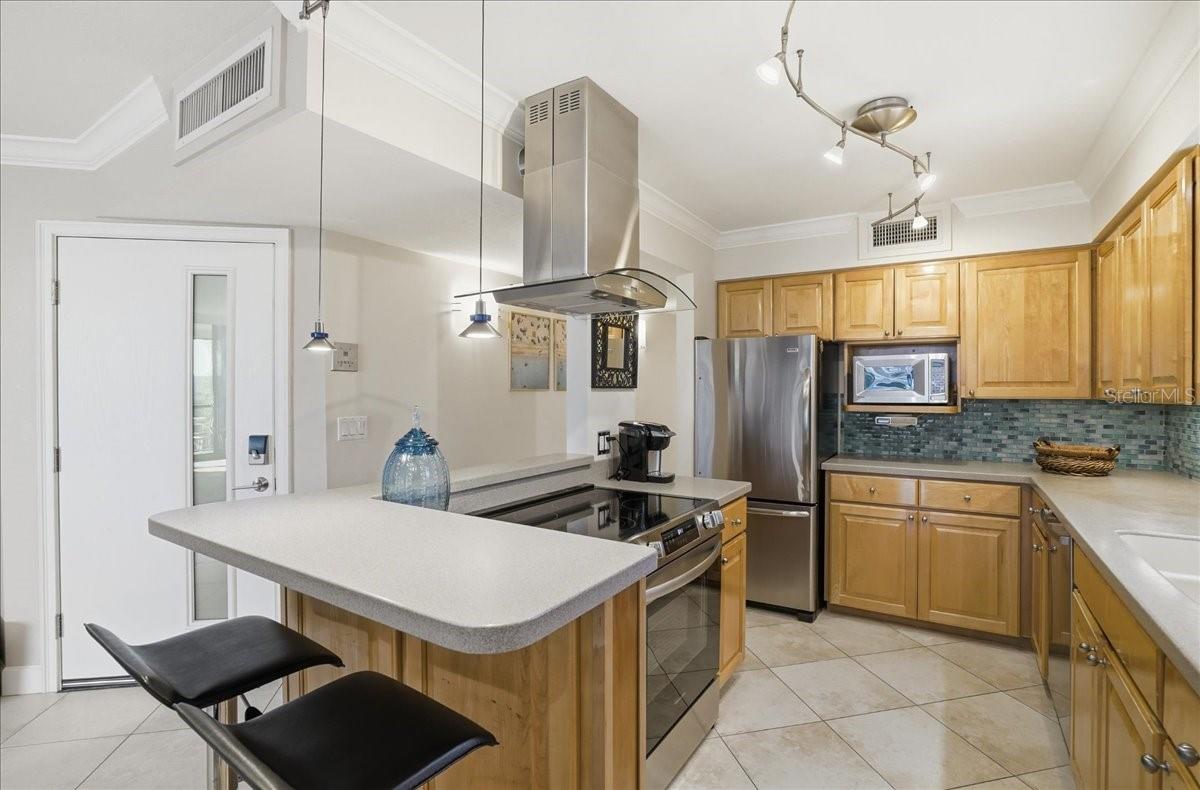 WEST WINDS OF HOLMES BEACH II - Residential