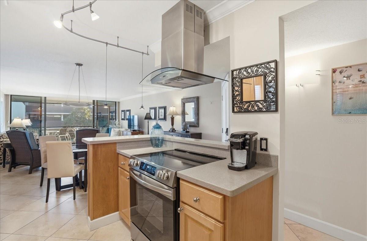 WEST WINDS OF HOLMES BEACH II - Residential