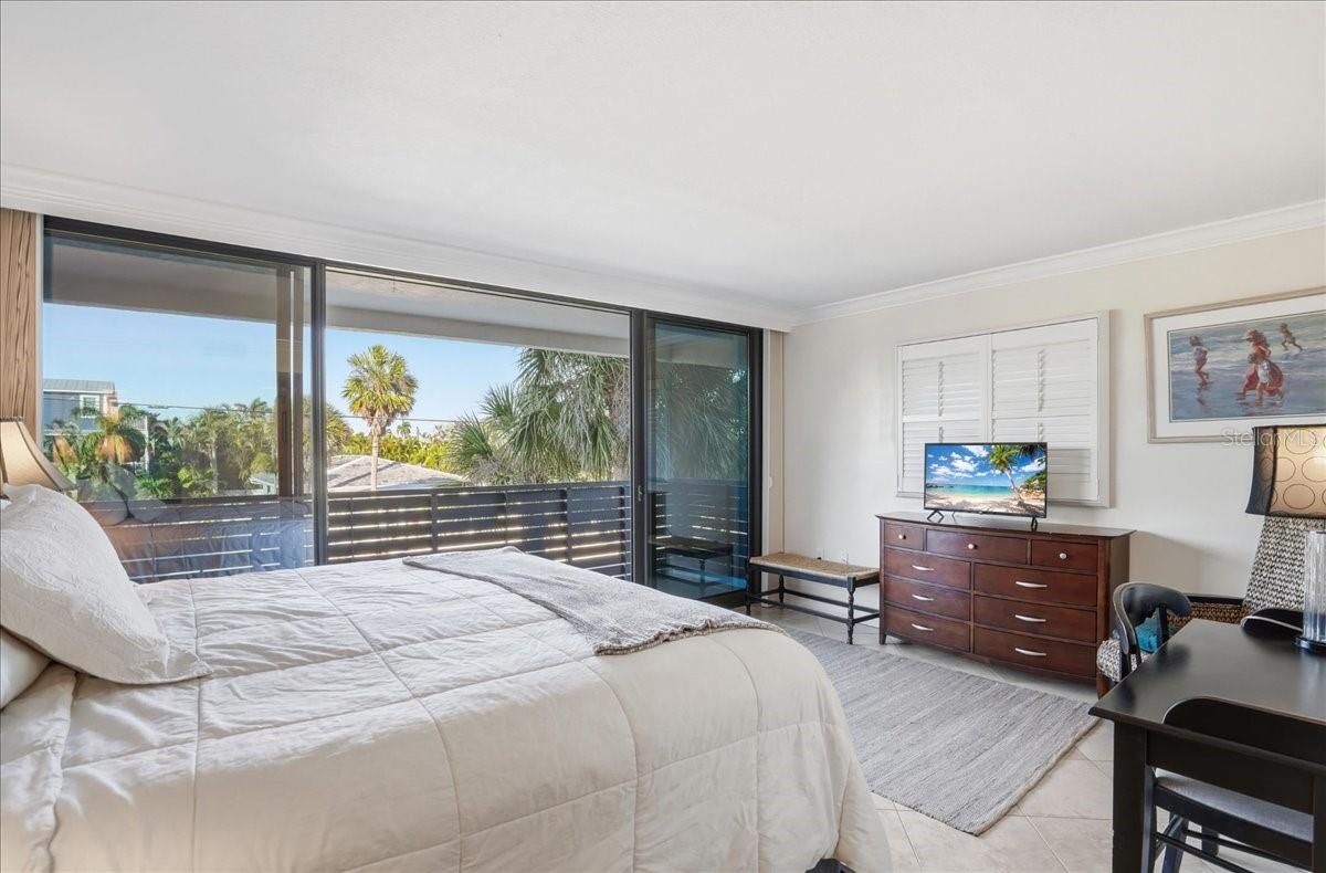 WEST WINDS OF HOLMES BEACH II - Residential