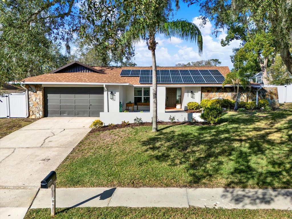 Photo of 2021 Spanish Pines Drive, Dunedin, FL 34698 (MLS # TB8469831)