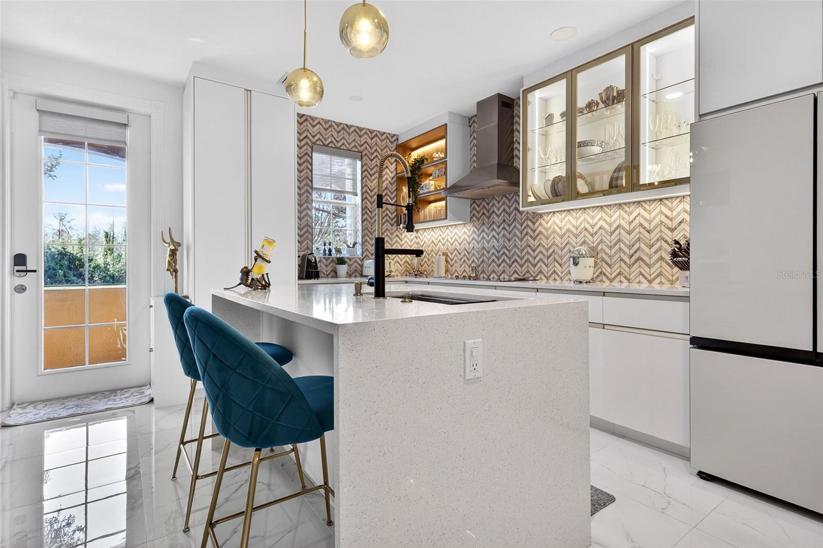 VILLAGEWALK/LK NONAA 01B - Residential