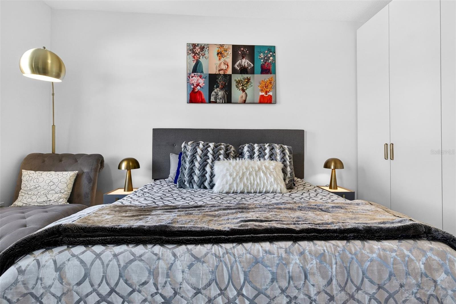 VILLAGEWALK/LK NONAA 01B - Residential