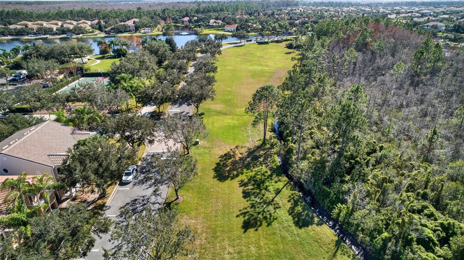 VILLAGEWALK/LK NONAA 01B - Residential