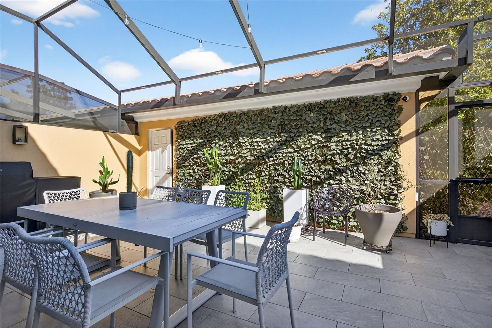 VILLAGEWALK/LK NONAA 01B - Residential