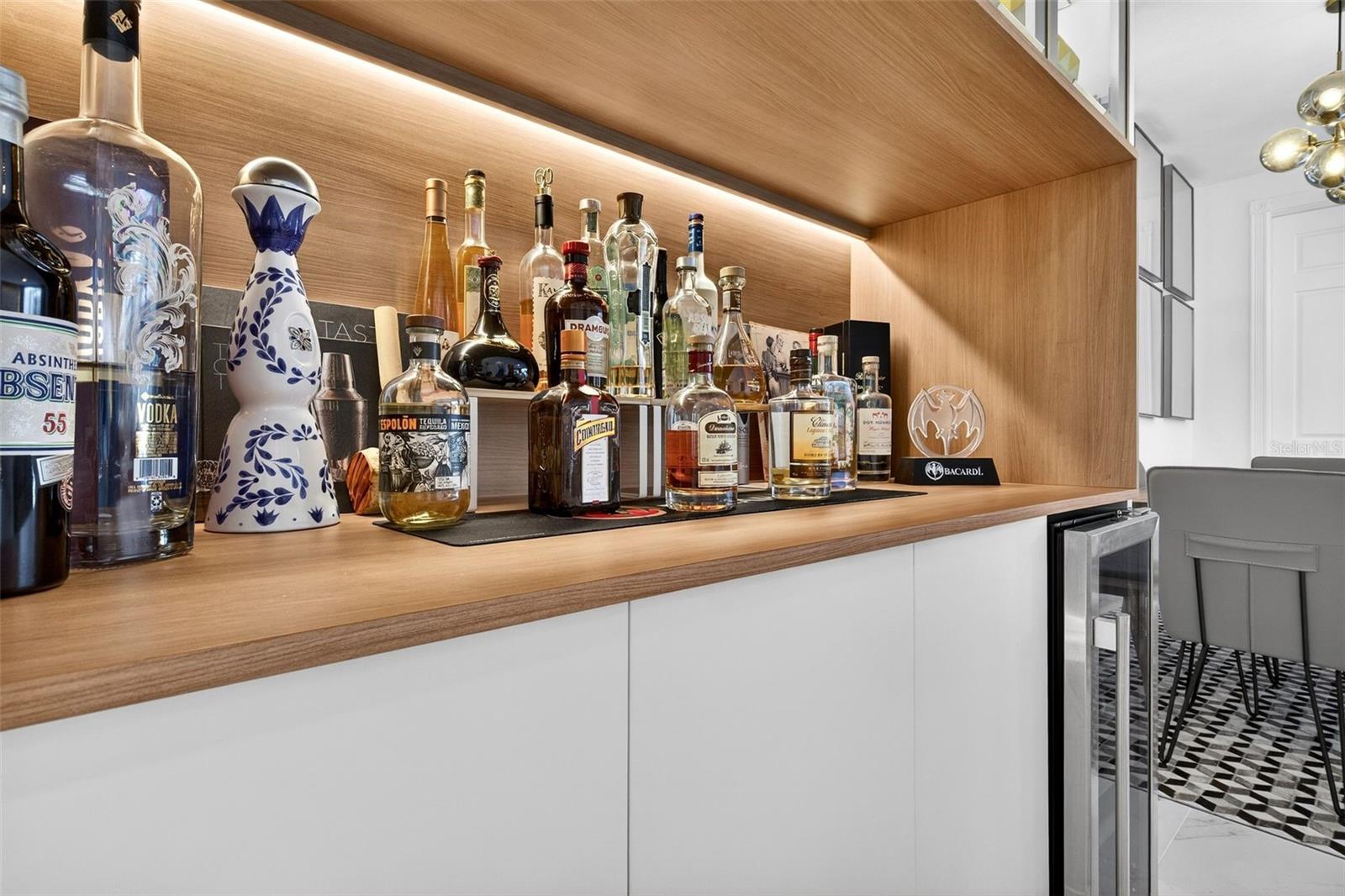 VILLAGEWALK/LK NONAA 01B - Residential