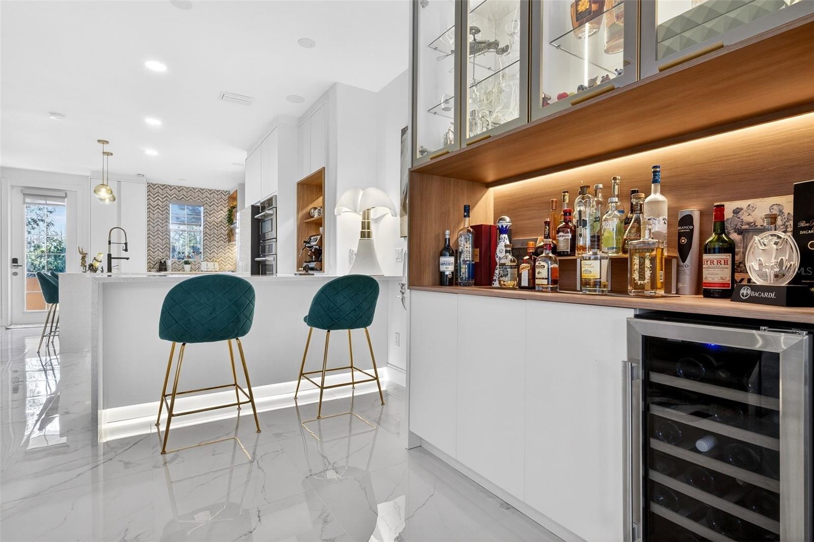 VILLAGEWALK/LK NONAA 01B - Residential