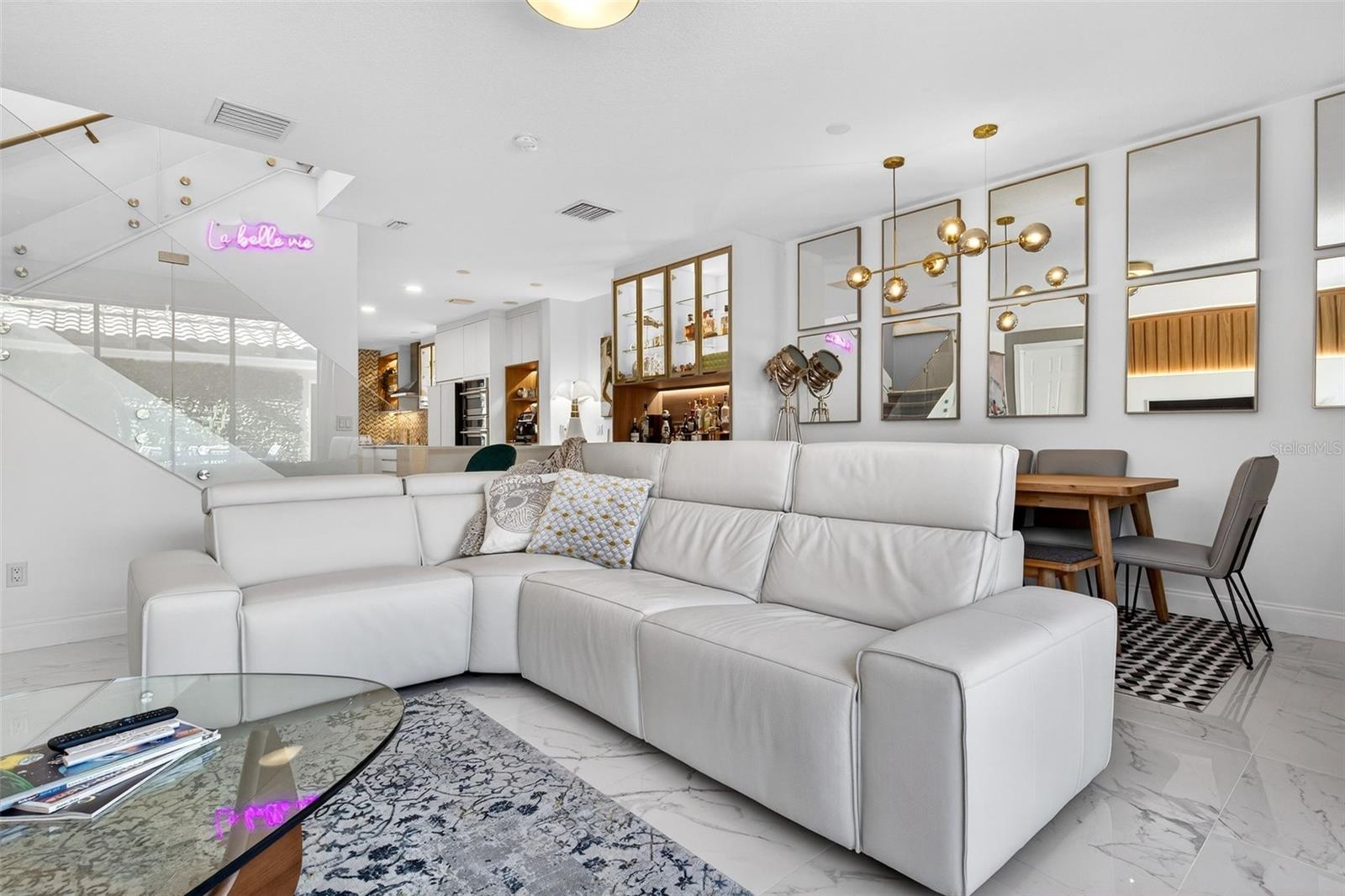 VILLAGEWALK/LK NONAA 01B - Residential